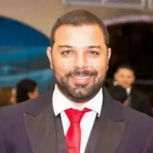 VITOR OLIVEIRA